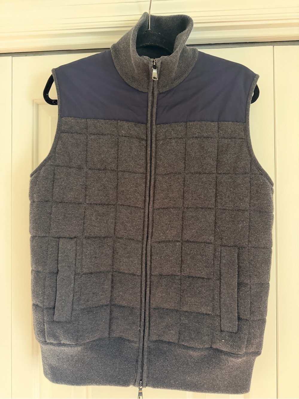 Banana Republic Puffer Vest In Navy/Gray, Men’s Size Medium